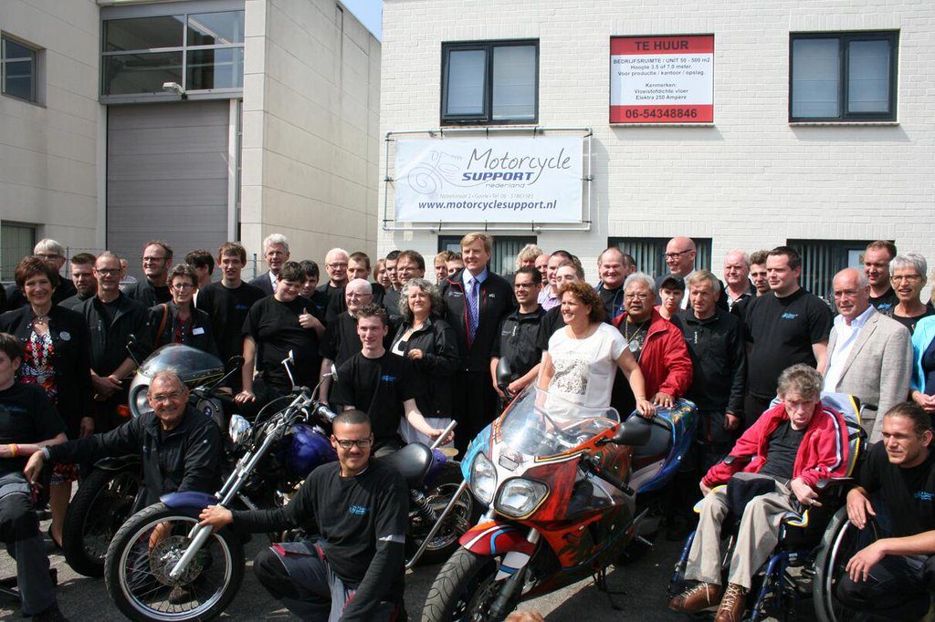 Willem Alexander op bezoek bij Motorcycle Support Nederland